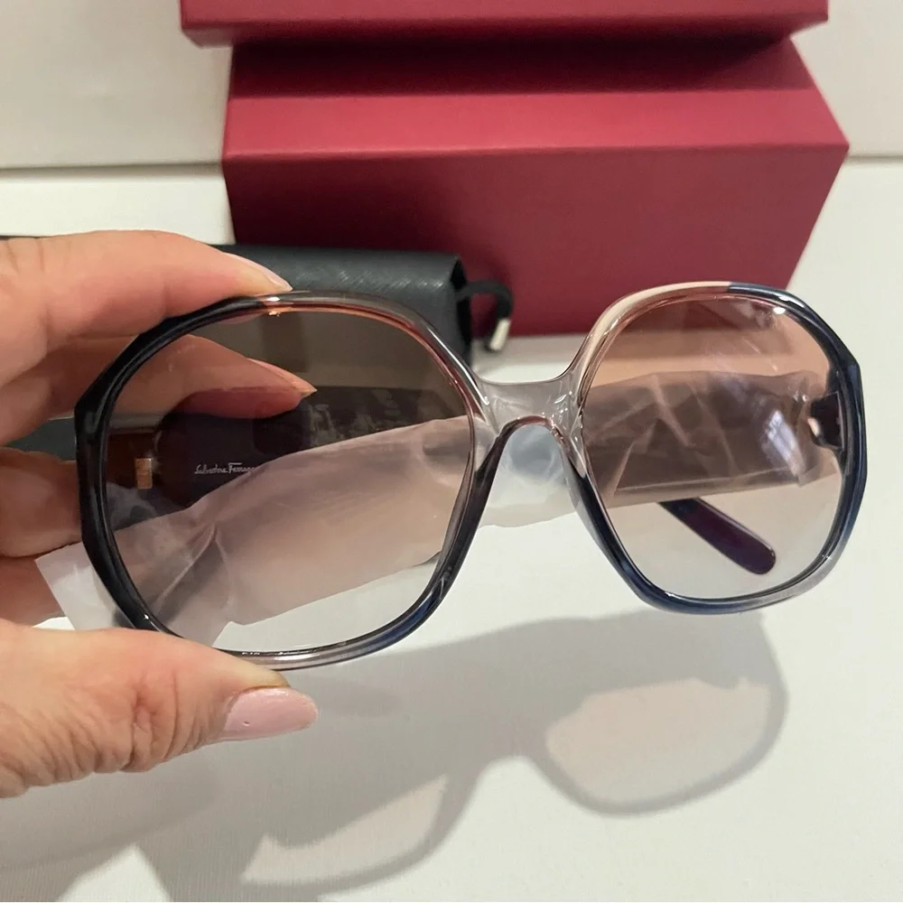 Salvatore Ferragamo Women's Gradient Brown Round Sunglasses